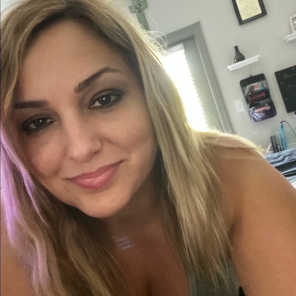 Meet your Posher, Nicole